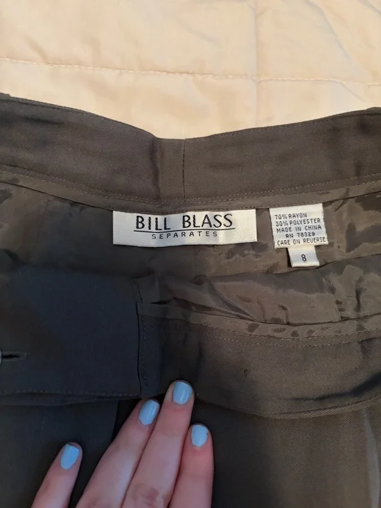 Dark Green Bill Blass Pleated Shorts - Picture 5 of 5